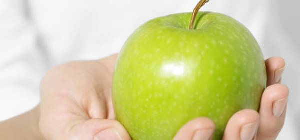 Употребление яблок снижает уровень холестерина в крови