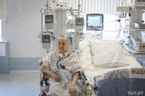 В РНПЦ трансплантации органов и тканей рассказали, как прошла первая в Беларуси операция по пересадке донорского легкого, сколько человек участвовало в спасении женщины и как она чувствует себя через месяц