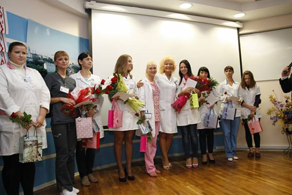 В 10-й поликлинике Минске приступили к работе по распределению в 2014 году: пять участковых терапевтов, два хирурга (из них один детский), врач-травматолог, врач акушер-гинеколог, врач-рентгенолог