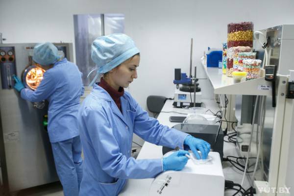 Производство лекарств на предприятии при Академии наук "Академфарм": Мы не используем китайское и индийское сырье