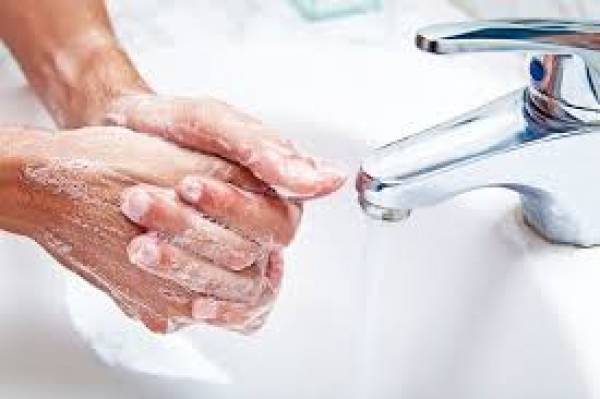 40% белорусских врачей и медсестер не моют руки в больницах. Проблемы есть и у стоматологов