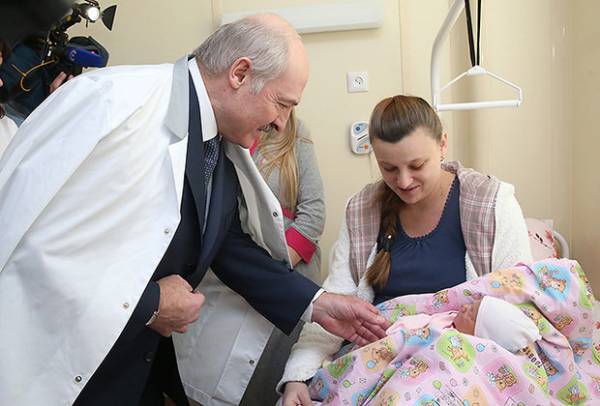 Официально: В 2015 не было зарегистрировано ни одного случая материнской смертности в Беларуси, а за пятилетку такой случай был один