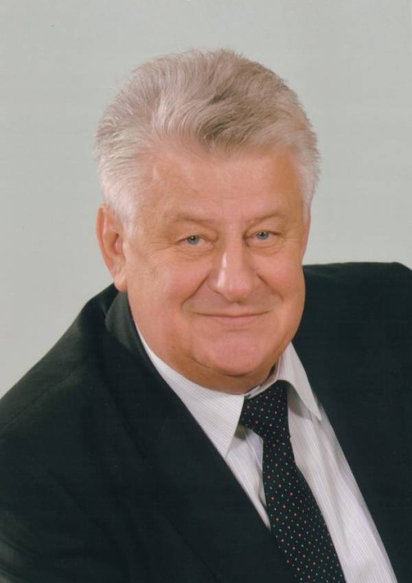 Онколог Иосиф Залуцкий, экс-глава РНПЦ онкологии в Боровлянах, умер от онкологии 