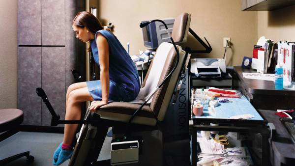 Первый гинеколог. Девушки — о первых медосмотрах