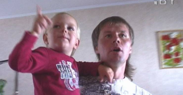 Ростислав родился крепким, здоровым, подвижным и веселым ребенком. Ростислав родился крепким, здоровым, подвижным и веселым ребенком.