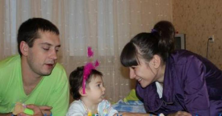 Родители берут кредит под 34% — лечить сына в Китае. В Беларуси отказали 