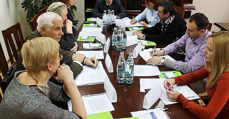 «В Беларуси называют фитотерапией заваривание чая. Это - подмена понятий!». В Минске прошел круглый стол по проблемам белорусской фитотерапии с участием ведущих специалистов здравоохранения